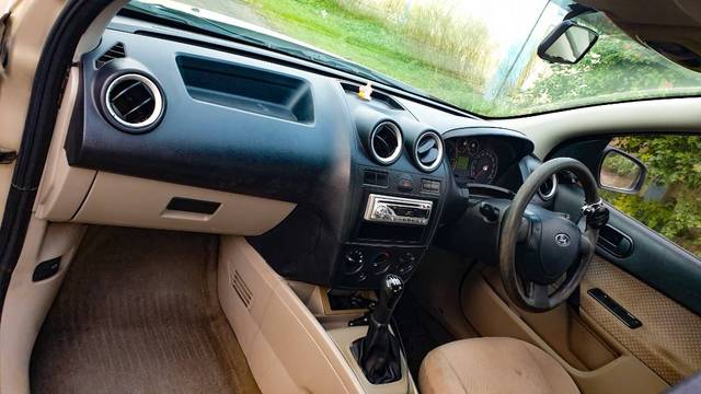 https://images10.gaadi.com/usedgaadi-sellcar/UsedCar/c4936313-c96d-4c53-9bce-7a1c1c02c78b/9297982f-6347-44da-b16e-308546d2f1e9.jpg?imwidth=6401