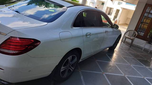https://images10.gaadi.com/usedgaadi-sellcar/UsedCar/c4c8e153-6e53-4147-ae19-29957bf786fb/0984a5f1-03d4-4621-91f1-997d7e9fd2c6.jpg?imwidth=6401