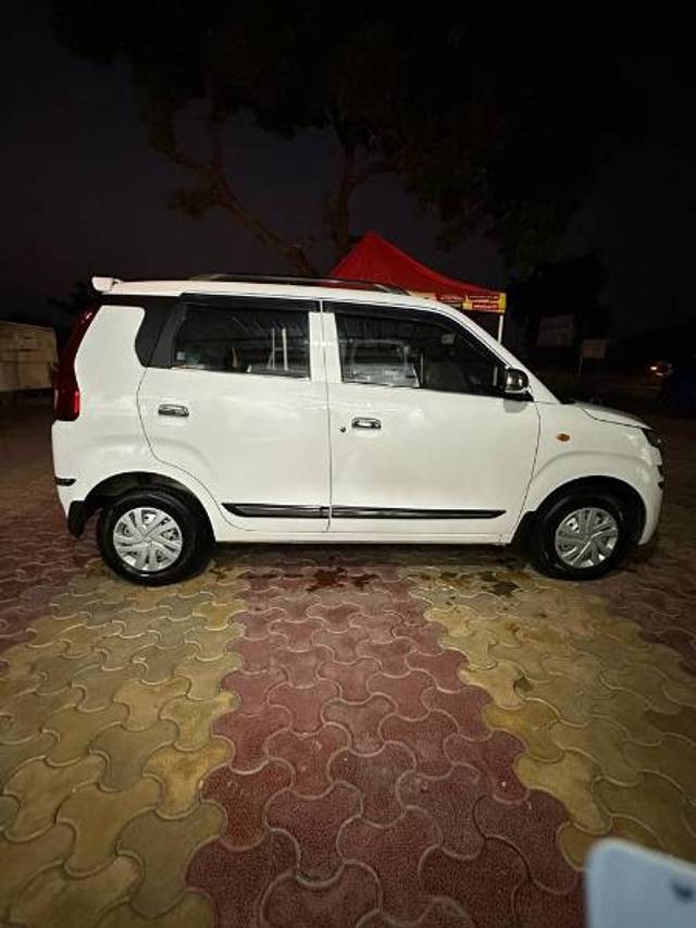 https://images10.gaadi.com/usedgaadi-sellcar/UsedCar/c4d9851b-2fd1-42ec-ae39-67f9cb610706/5ee12f85-c165-41fa-aeff-66d4623ce353.jpg?imwidth=6401