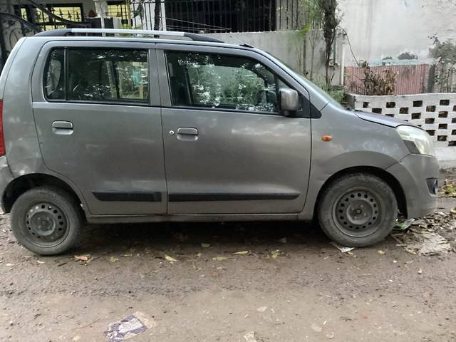 https://images10.gaadi.com/usedgaadi-sellcar/UsedCar/c4f32636-a160-44c3-8136-022dfd3b47f3/c09a199e-216c-4c3a-8bb9-bbfc15e60d9a.jpeg?imwidth=6401