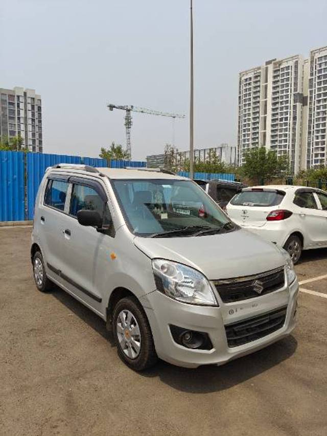 https://images10.gaadi.com/usedgaadi-sellcar/UsedCar/c5002242a/f1a15379-6a94-4aaa-8598-2370e7c71e44.jpg?imwidth=6400