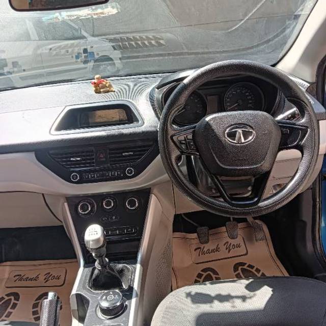 https://images10.gaadi.com/usedgaadi-sellcar/UsedCar/c5117b90a/48ca91fd-2455-41bc-92b7-49540aaa23ee.jpg?imwidth=6402