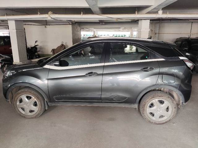 https://images10.gaadi.com/usedgaadi-sellcar/UsedCar/c51ae2b3a/7ef436ee-26ff-4bca-8eef-7f5fcd4fc24f.jpg?imwidth=6402
