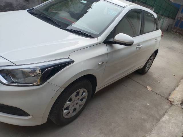 https://images10.gaadi.com/usedgaadi-sellcar/UsedCar/c51cf3ffa/22b269db-aee3-42f9-a9e8-82e74003dfc3.jpg?imwidth=6400