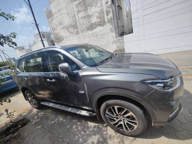 https://images10.gaadi.com/usedgaadi-sellcar/UsedCar/c52fca8a-cf2d-4aa4-843f-a2ca528a9396/331b3462-778b-44f2-81e2-37cf43838524.jpg?imwidth=6400