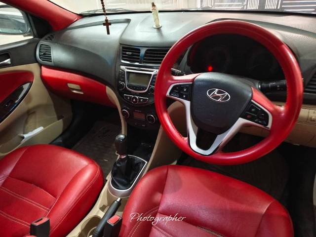 https://images10.gaadi.com/usedgaadi-sellcar/UsedCar/c53c8a77a/ab038072-9693-48cf-b344-986238f3bdff.jpg?imwidth=6401
