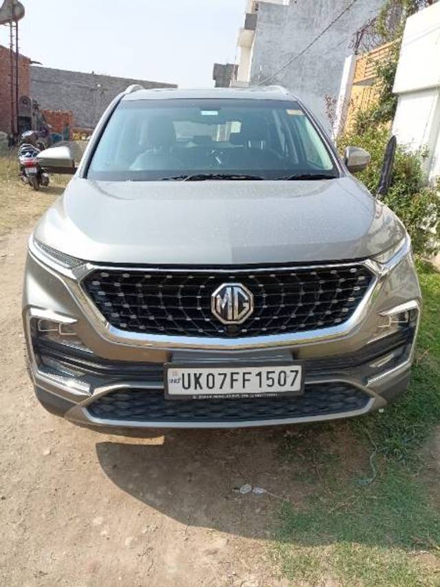 https://images10.gaadi.com/usedgaadi-sellcar/UsedCar/c53f6f04-fa03-4651-8b55-af12fd28a5ee/6dc80f4e-ee31-410e-9c8e-d997a5f08e67.jpg?imwidth=6401