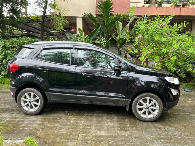 https://images10.gaadi.com/usedgaadi-sellcar/UsedCar/c541fd65-c2ed-4e52-8d26-bb70951dfb50/088fe314-170f-4207-bb59-8fdaf3dbc615.jpg?imwidth=6401