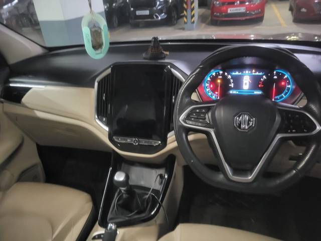 https://images10.gaadi.com/usedgaadi-sellcar/UsedCar/c54beac4a/43195553-e781-4046-b0e6-76088aa125b9.jpeg?imwidth=6402