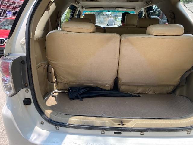 https://images10.gaadi.com/usedgaadi-sellcar/UsedCar/c56a3627a/6d47a759-17e4-4daa-ad92-8618aaddb8a5.jpeg?imwidth=6402
