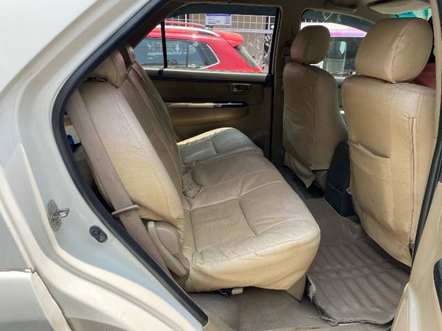 https://images10.gaadi.com/usedgaadi-sellcar/UsedCar/c56a3627a/ca774159-1b16-4223-94df-9c1212dff902.jpeg?imwidth=6401