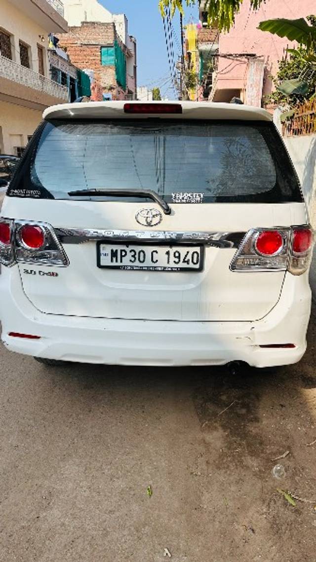 https://images10.gaadi.com/usedgaadi-sellcar/UsedCar/c579ed5b-772c-45fd-aae8-98f379f8b9c6/af93ba47-2b0b-40fd-b5f7-f71fef58089f.jpeg?imwidth=6401