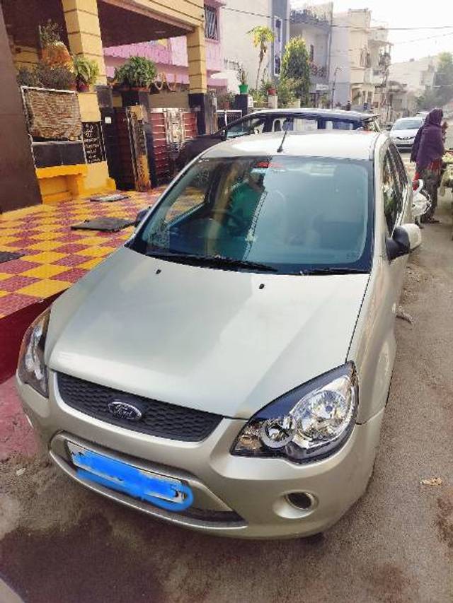 https://images10.gaadi.com/usedgaadi-sellcar/UsedCar/c57ee7fd-a3e9-4244-b054-28deb51a622a/3bdf7f79-b635-49bf-a1ba-16bb1f476ab3.jpg?imwidth=6400