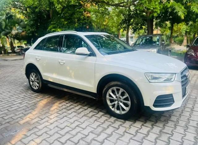 https://images10.gaadi.com/usedgaadi-sellcar/UsedCar/c58df1bda/67724228-b72e-4f2a-be7a-242224584849.jpg?imwidth=6400