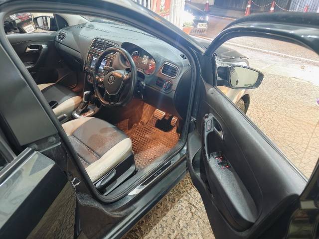 https://images10.gaadi.com/usedgaadi-sellcar/UsedCar/c5924dd2a/7f7afe15-10a8-46e5-85d0-2a4f815fc447.jpeg?imwidth=6401