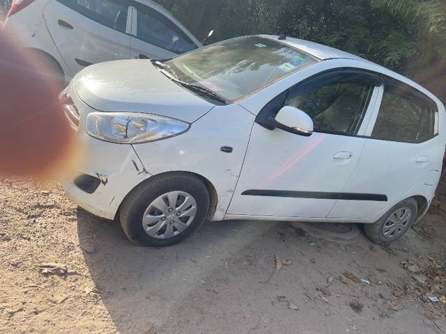 https://images10.gaadi.com/usedgaadi-sellcar/UsedCar/c5aca3dba/09c633dd-adb5-446f-b73d-634d3e3289b7.jpg?imwidth=6402