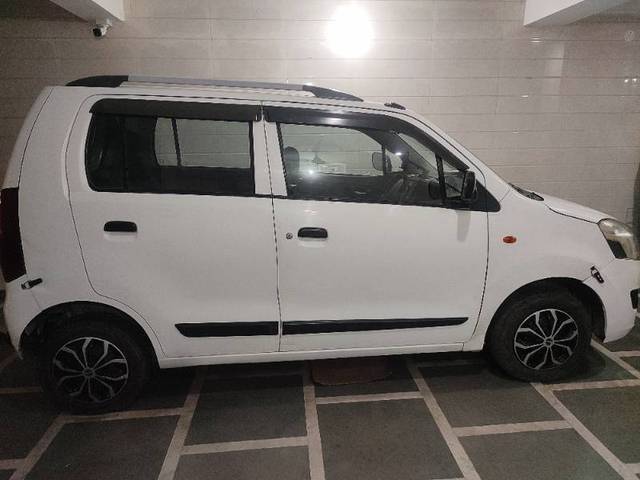 https://images10.gaadi.com/usedgaadi-sellcar/UsedCar/c5aee910a/f08b01ba-00b4-4922-a273-ca3c6d7f2805.jpg?imwidth=6400