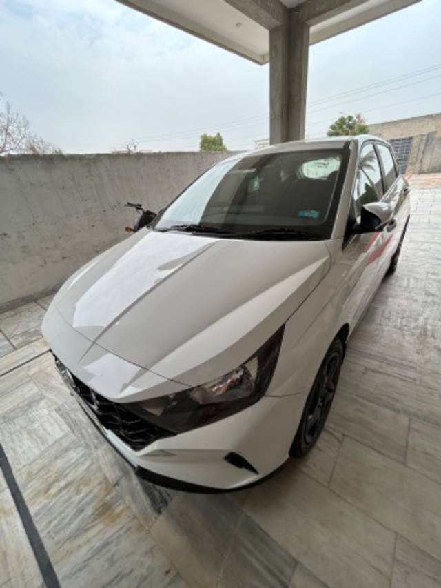 https://images10.gaadi.com/usedgaadi-sellcar/UsedCar/c5b4103a-51e8-4dba-ad35-19d622a4429c/ace4228b-f670-49d3-9e56-d94705c626d6.jpg?imwidth=6400