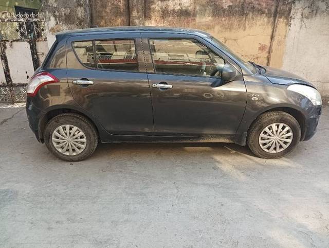 https://images10.gaadi.com/usedgaadi-sellcar/UsedCar/c5b4222fa/dd5a3e04-6428-4d59-a8b8-c25718fcde31.jpg?imwidth=6401