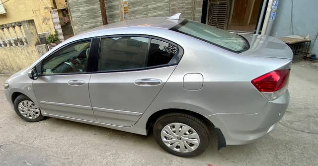 https://images10.gaadi.com/usedgaadi-sellcar/UsedCar/c5beda64a/cae89c59-57b8-49fe-b2f4-911f3bef1df4.jpeg?imwidth=6400