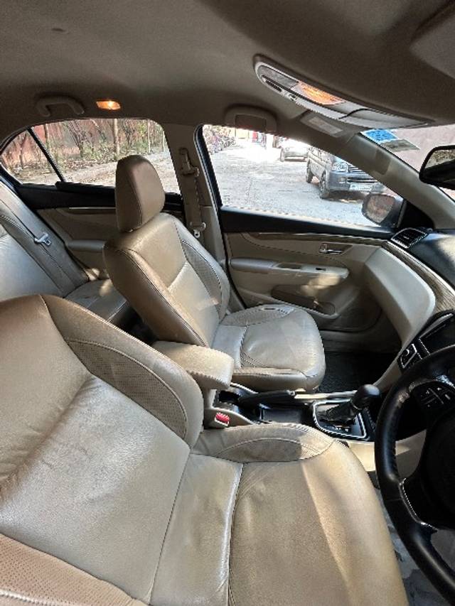 https://images10.gaadi.com/usedgaadi-sellcar/UsedCar/c5dcb6dca/37bfb6b2-d6dc-427e-a460-95b3546e495b.jpeg?imwidth=6401