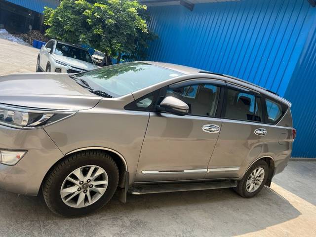 https://images10.gaadi.com/usedgaadi-sellcar/UsedCar/c5e2165b-fd31-4bd0-afa8-0d60e6f53923/c4ca8e7f-47e3-4e5a-aa6e-c6b043306c57.jpeg?imwidth=6402