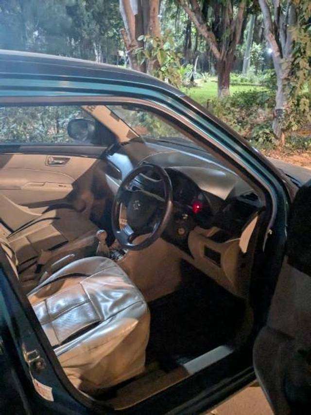 https://images10.gaadi.com/usedgaadi-sellcar/UsedCar/c5f4340ba/e4ce53f2-f427-40c1-941a-c6e7852dd864.jpg?imwidth=6401