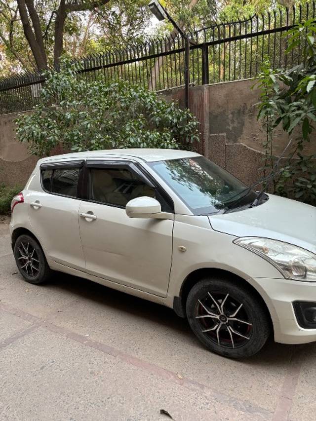 https://images10.gaadi.com/usedgaadi-sellcar/UsedCar/c5f46936a/64c12418-5b06-464a-9031-63eb39d776db.jpeg?imwidth=6401