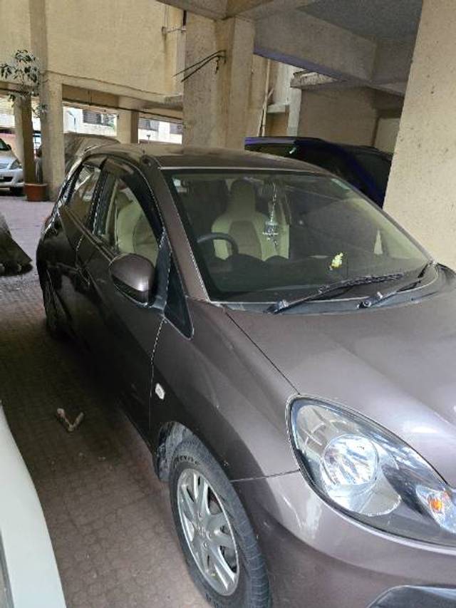 https://images10.gaadi.com/usedgaadi-sellcar/UsedCar/c5fb59a4a/dc400c6c-f1ce-4438-8d08-679433eed1b7.jpg?imwidth=6400