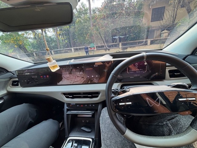 Second-hand 2025 Mahindra XEV 9e Pack Three for sale in Ernakulam-3