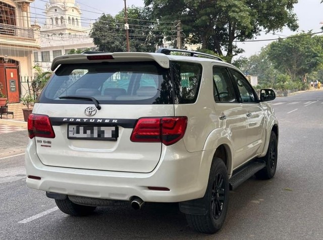 Second-hand 2013 Toyota Fortuner 4x2 AT for sale in Kurukshetra-6