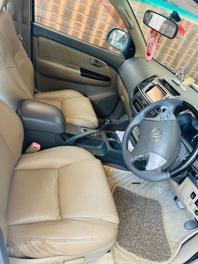 Second-hand 2013 Toyota Fortuner 4x2 AT for sale in Kurukshetra-2