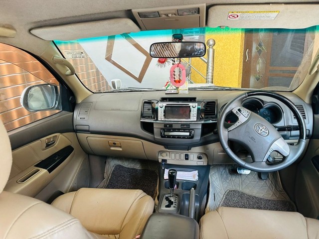 Second-hand 2013 Toyota Fortuner 4x2 AT for sale in Kurukshetra-10
