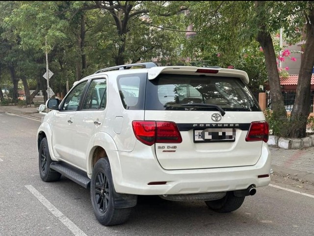 Second-hand 2013 Toyota Fortuner 4x2 AT for sale in Kurukshetra-7
