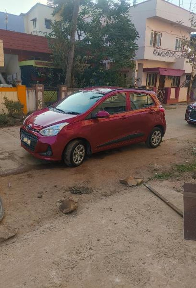 Second-hand 2017 Hyundai i10 Sportz 1.1L for sale in Koppal-6