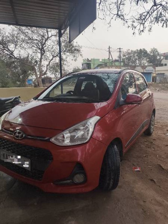 Second-hand 2017 Hyundai i10 Sportz 1.1L for sale in Koppal-3