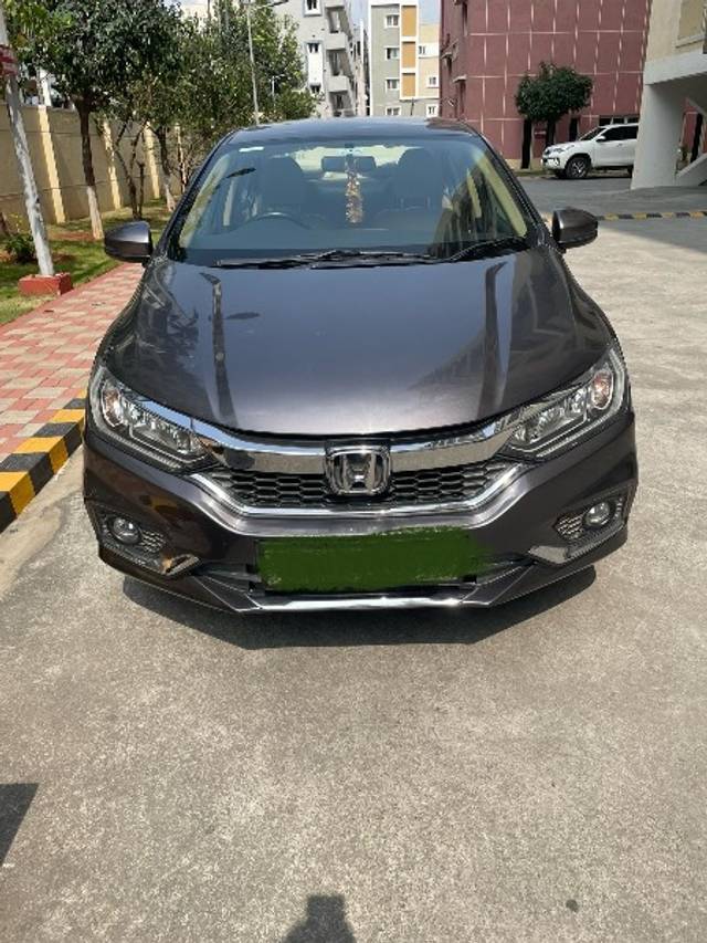 https://images10.gaadi.com/usedgaadi-sellcar/UsedCar/c60c0623-e6a3-45cc-9d05-6da2f4f9a843/7c01645c-13dd-4053-8e2c-34589dd00d75.jpg?imwidth=6400