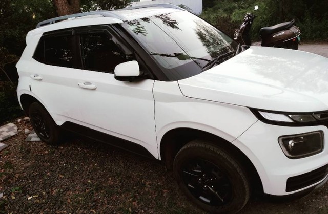 Second-hand 2024 Hyundai Venue S Opt 2023-2025 for sale in Ujjain-1