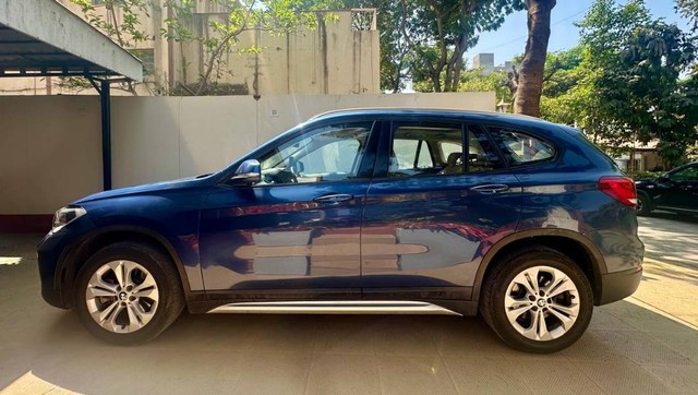 Second-hand 2022 BMW X1 sDrive20i xLine for sale in Pune-2