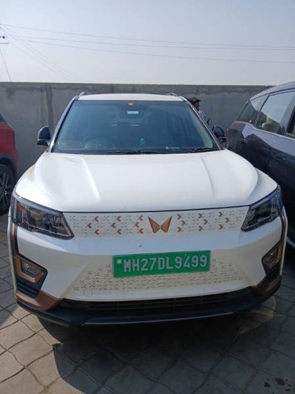 Mahindra XUV400 EV EL Pro 345 kWh - Photo 1