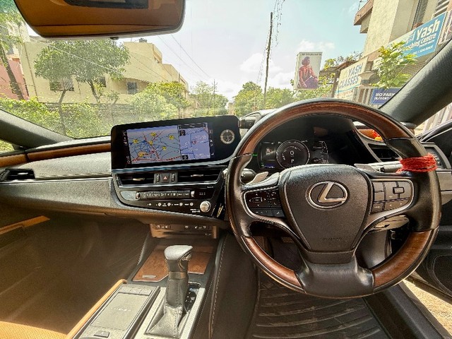 Second-hand 2022 Lexus ES 300h Exquisite for sale in Kolhapur-7