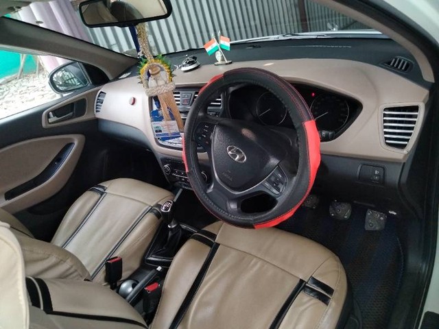 Second-hand 2015 Hyundai i20 Sportz Option 1.4 CRDi for sale in Bongaigaon-6