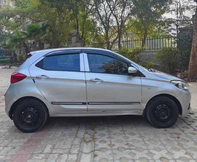 Second-hand 2018 Tata Tiago 1.2 Revotron XTA for sale in Gurgaon-4