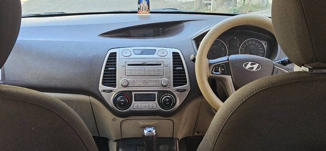 Second-hand 2011 Hyundai i20 1.4 CRDi Asta for sale in Rajkot-8