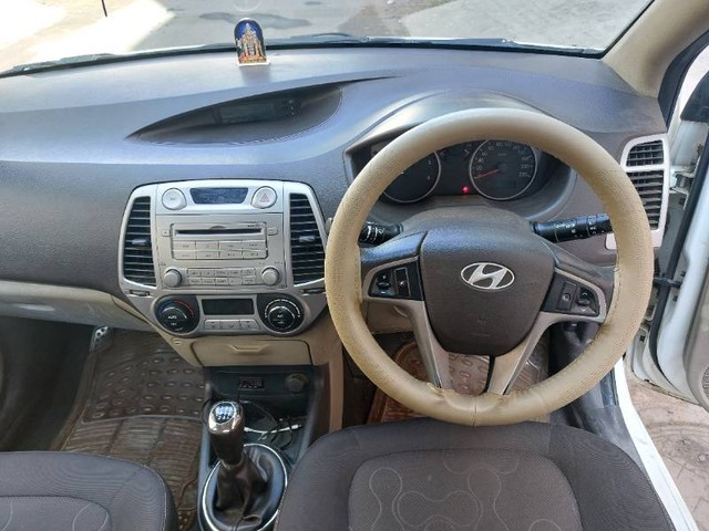 Second-hand 2011 Hyundai i20 1.4 CRDi Asta for sale in Rajkot-2