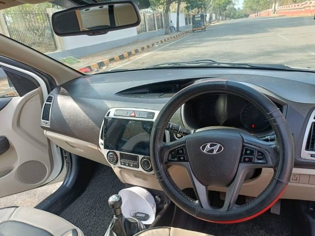 Hyundai i20 Asta 1.2 Second-hand 2013 Hyundai i20 Asta 1.2 for sale in Mysore-2