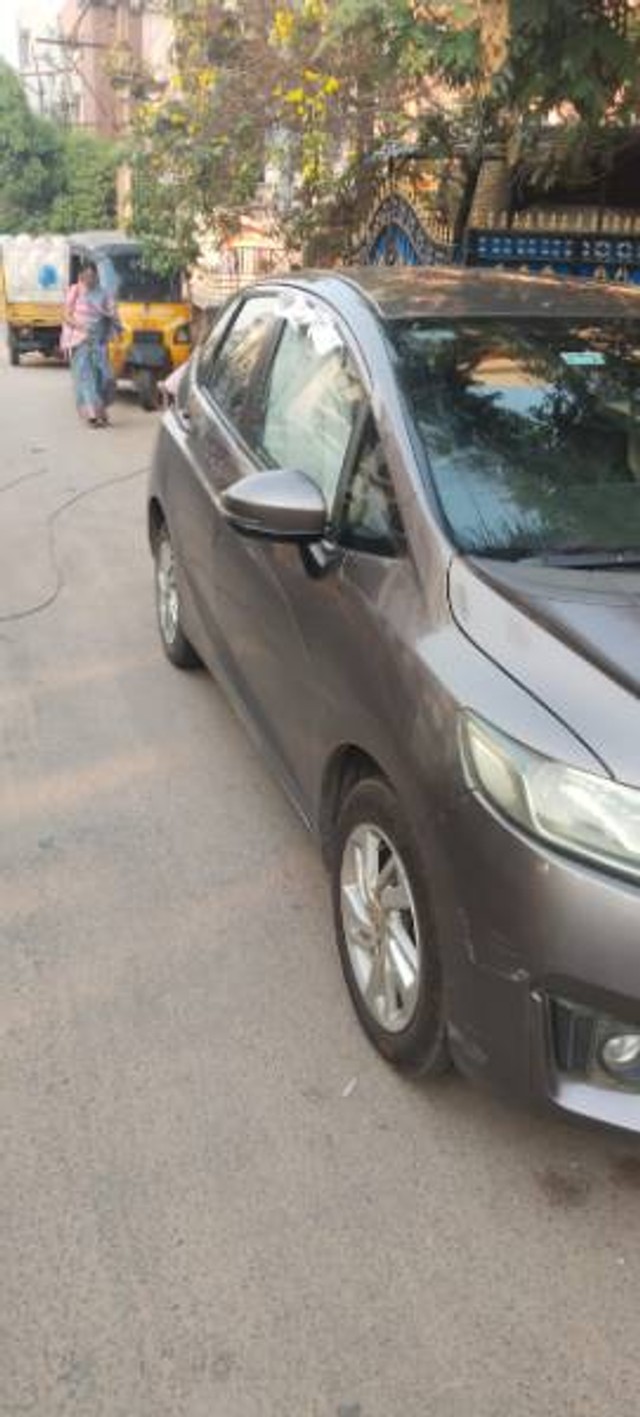 Second-hand 2016 Honda Jazz 1.2 V AT i VTEC for sale in Vizianagaram-3