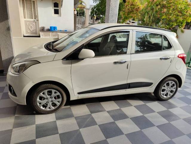 https://images10.gaadi.com/usedgaadi-sellcar/UsedCar/c633f520-70e4-43f0-bfda-5eba455643d9/9589417f-81e3-4834-88bf-129be79e4d03.jpg?imwidth=6401