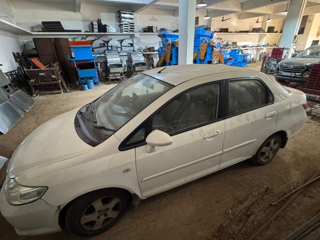 Second-hand 2008 Honda City 1.5 E MT for sale in Rajkot-3