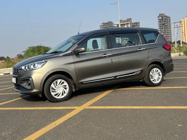 Second-hand 2023 Maruti Suzuki Ertiga VXi (O) CNG for sale in Rajkot-4